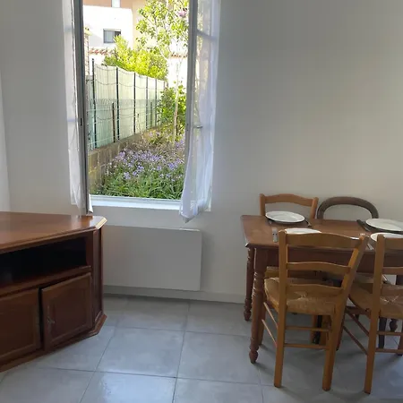 Maison Totalement Renovee La Rochelle (Charente-Maritime)